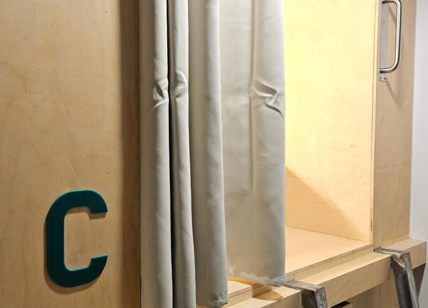 Travel Light Hostel Busan