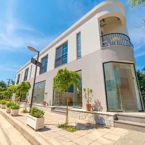 Nebo Hotel Ksamil