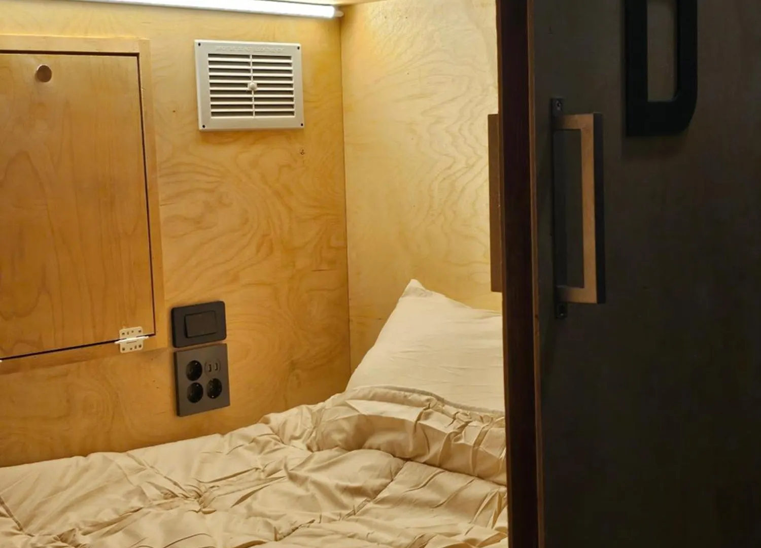Travel Light Hostel Busan