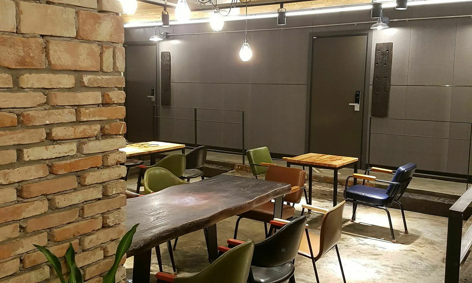 Travel Light Hostel Busan